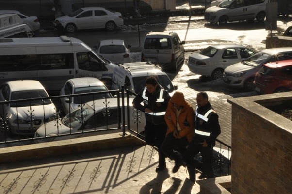 Bilecik'te uyuşturucu operasyonu 4 kişi yakalandı (3)
