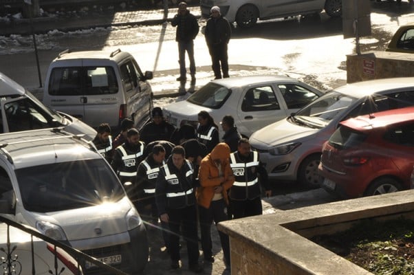 Bilecik'te uyuşturucu operasyonu 4 kişi yakalandı (4)
