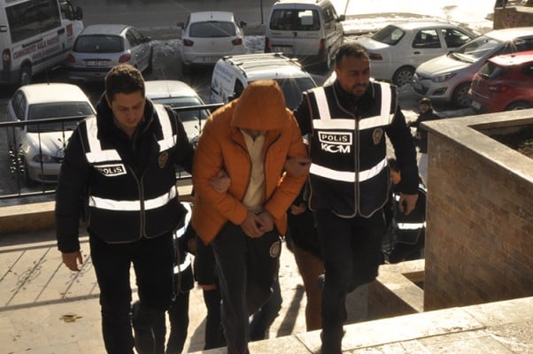 Bilecik'te uyuşturucu operasyonu 4 kişi yakalandı (5)