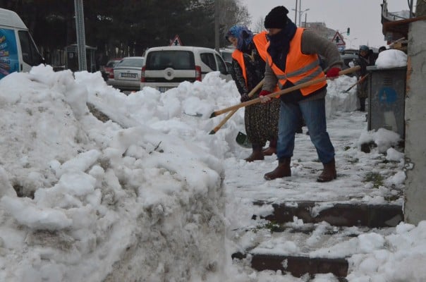 Kar Temizleme Çalışmaları Devam Ediyor 3