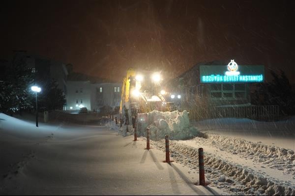 Kar Acil Müdahale Ekipleri Gece Mesaisi 4