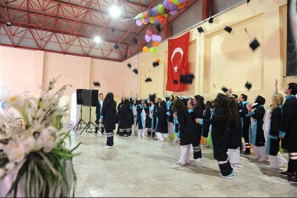 Mezuniyet Zehra Ulusay Mesleki ve Teknik 9