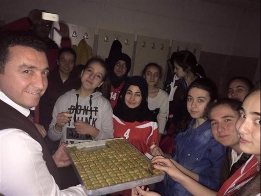 Bşk- Voleybol Maçı Şampiyonluk 9