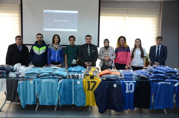 Bşk- Spor Kulüplerine ve başarılı sporculara ödül malzeme teslimi 1