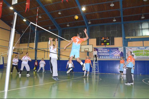 Voleybol Turnuvası 2. Hafta sonu 4