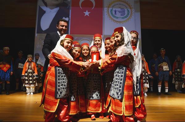 Halk Oyunları Yarışması Nisan 2016 1