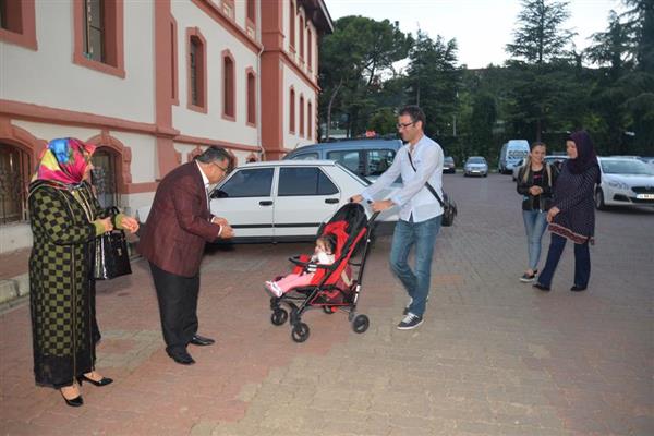 Bilecik Belediyesi çalışanları iftar yemeğinde bir araya geldi (7)