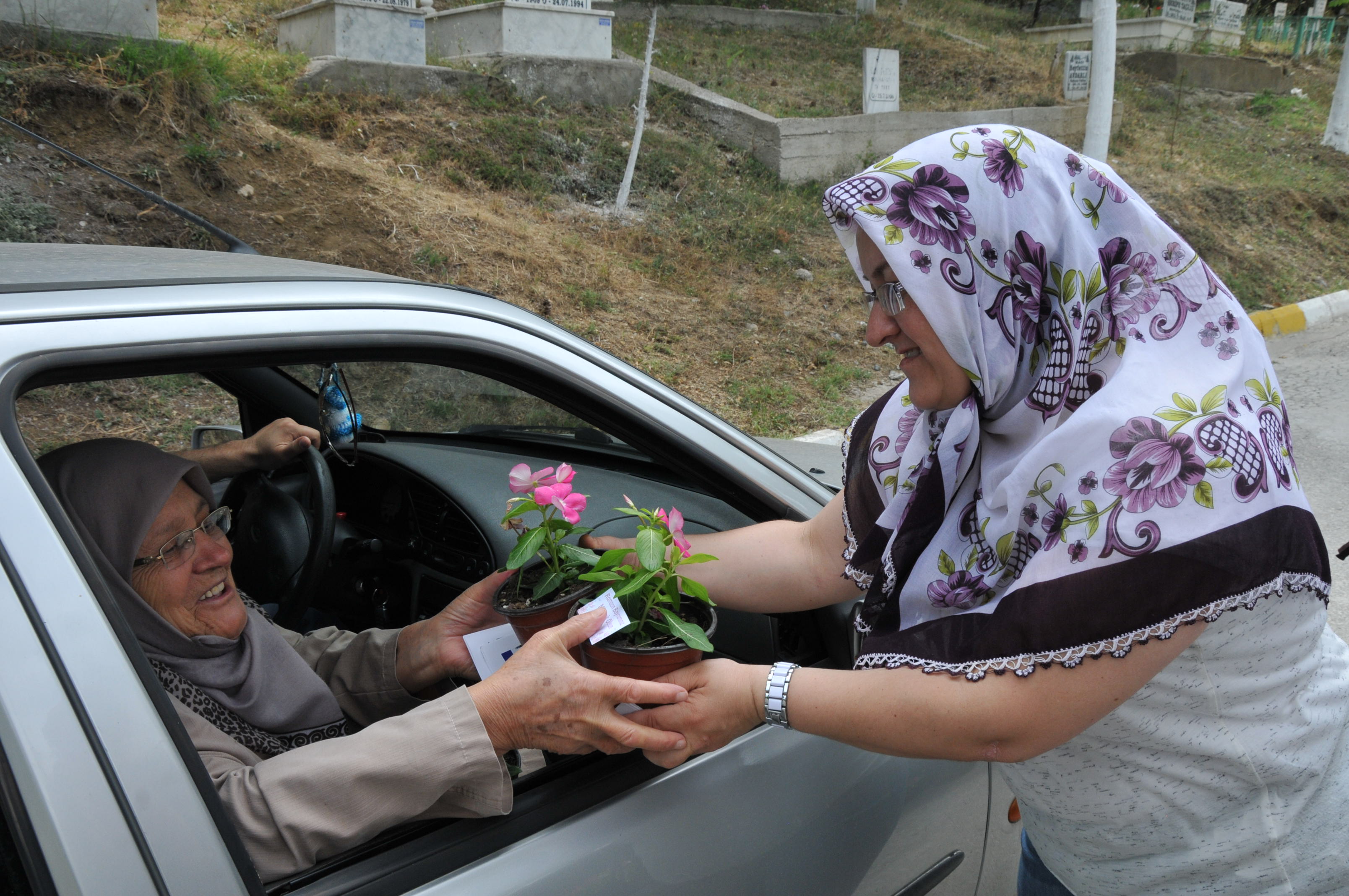 Mezarlık Ramazan Bayramı Arefe Günü 4