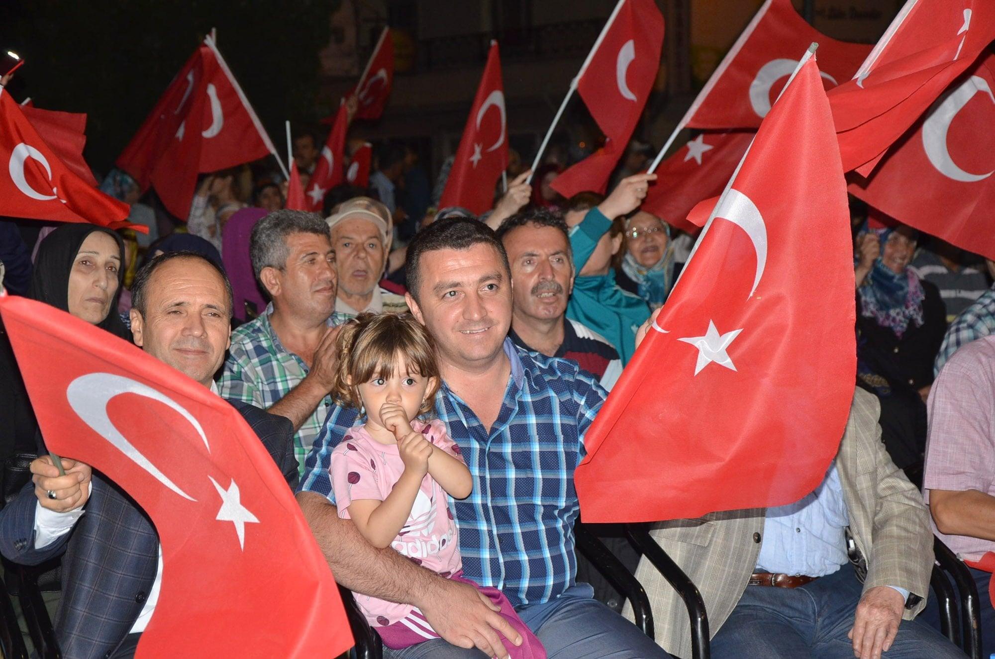 Bşk- Demokrasi Nöbeti Abdullah Beyhan-Senai Demirci 2