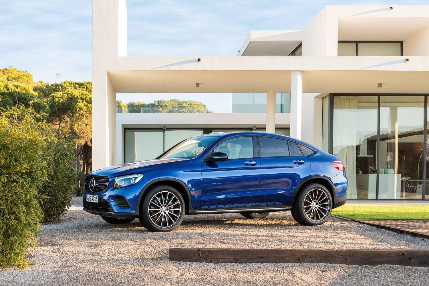 Mercedes-Benz GLC Coupé, brilliantblau ; Mercedes-Benz GLC Coupé, brilliant blue;