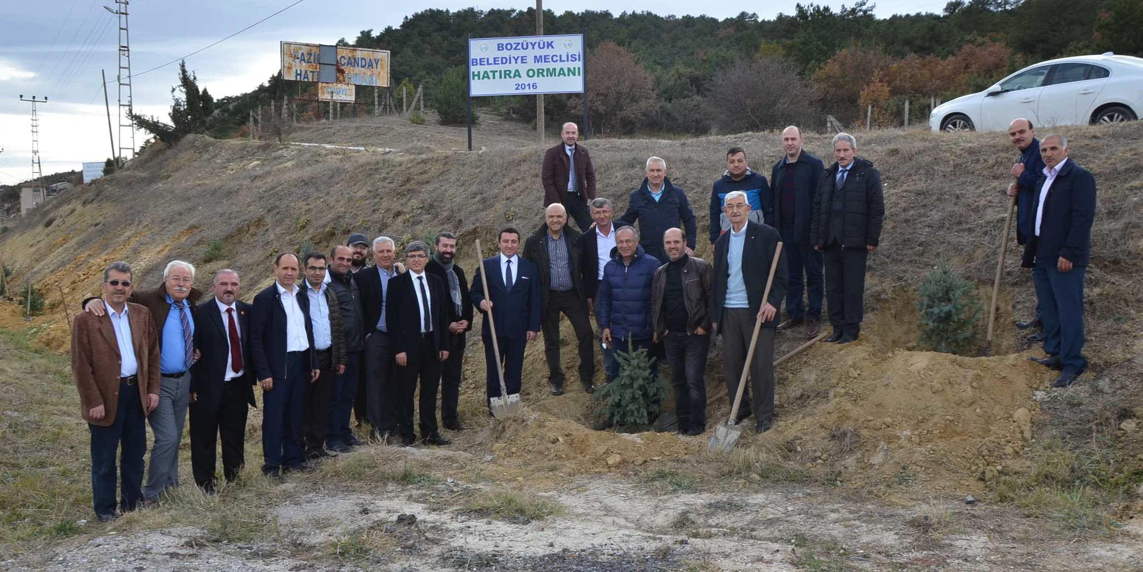 meclis-uyeleri-hatira-ormani-fidan-dikimi-1