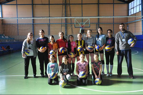 bsk-yrd-avcioglu-voleybol-takimi-2