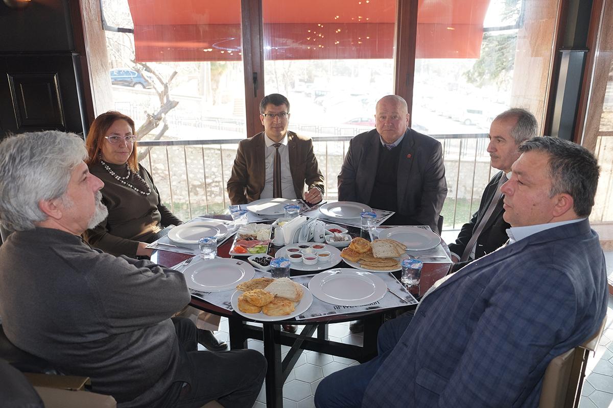 Rektör İbrahim Taş Muhtarlarla Kahvaltıda Buluştu (2)