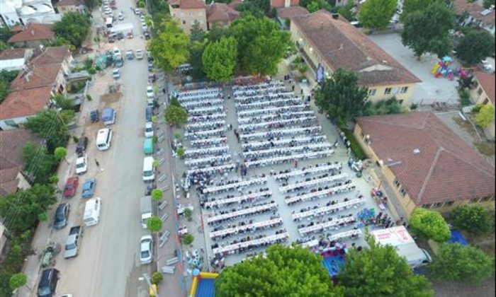 SEVGİ VE KARDEŞLİK SOFRASI GÖLPAZARI’NDA KURULDU