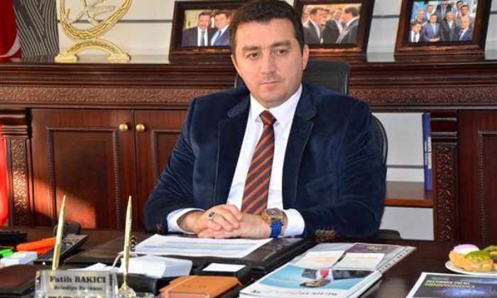 BAŞKAN BAKICI TİYATRO GÜNLERİ’Nİ TANITTI