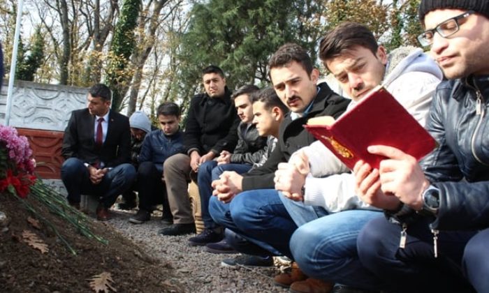 ŞEHİT KAYMAKAM SAFİTÜRK’ÜN AİLESİNE VE MEZARINA ZİYARET