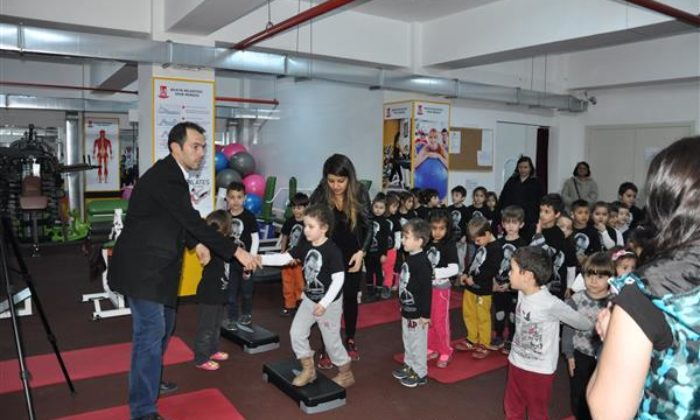 MİNİKLER SPOR MERKEZİNİ ZİYARET EDEREK SPORLA TANIŞTI