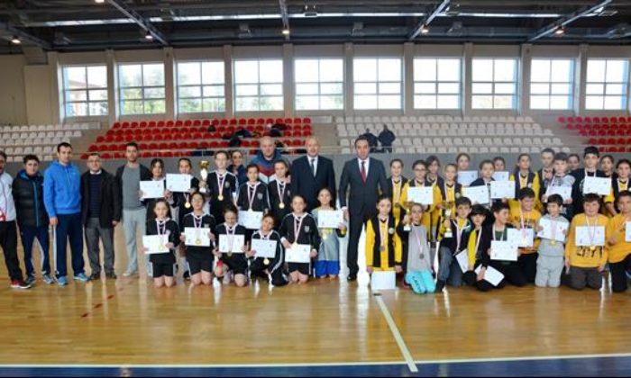OKUL SPORLARI HENTBOL MÜSABAKALARI SONA ERDİ