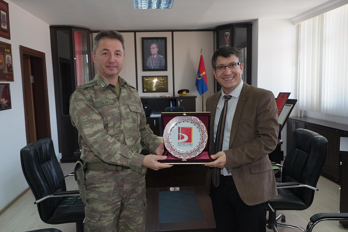 Rektör Taş, İl Jandarma Komutanlığını ve 9. J. Eğitim Alay Komutanlığını ziyaret etti (2)