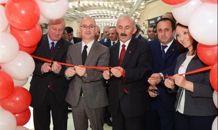 BOZÜYÜK’TE “TARIM VE İNSAN” KONULU FOTOĞRAF SERGİSİ AÇILDI