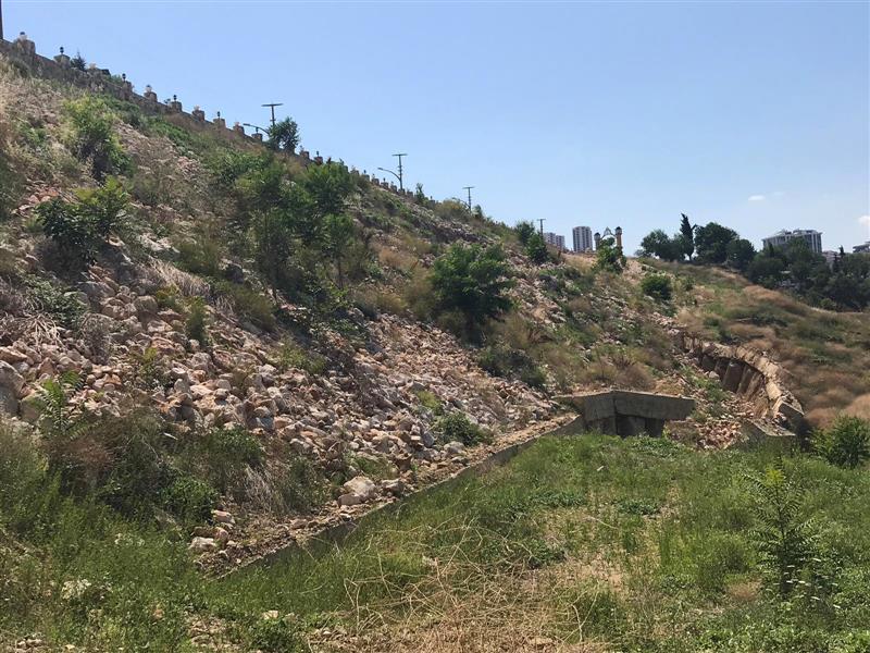 Bilecik Şehir Mezarlığı Büyük Zarar Gördü 9