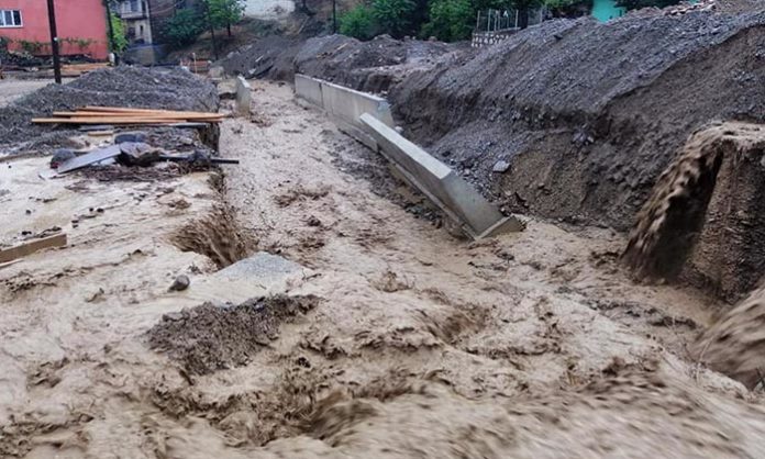 Bilecik Tozman Köyü Tüm Emekleri Sel Vurdu 18 Bilecik Tozman Köyü Tüm Emekleri Sel Vurdu 18