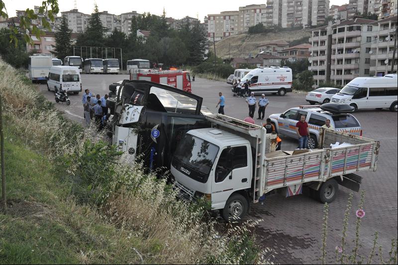 Bilecik 15 Temmuz 2016 Park Alanında Otobüs Devrildi