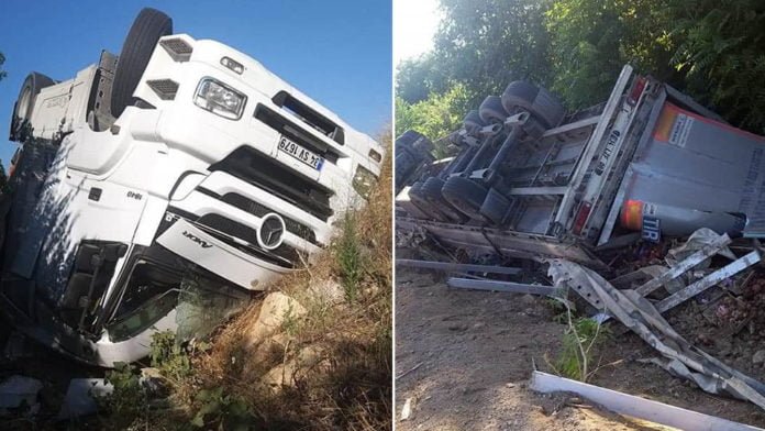 Bilecik'te Virajı Alamayan Sebze Yüklü TIR Devrildi Bilecik'te Virajı Alamayan Sebze Yüklü TIR Devrildi
