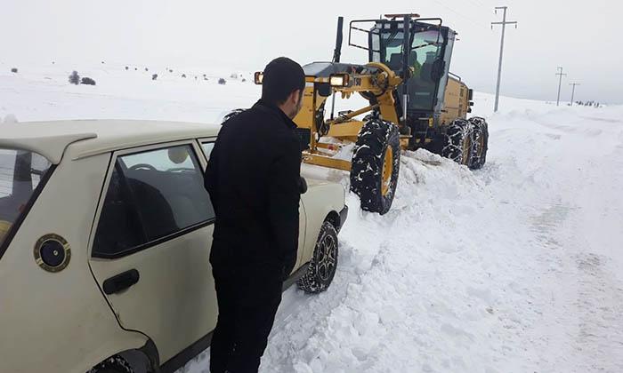 kar yollari kapatti araclar yolda kaldi-bilecik-sogut-eskisehir yolu 1