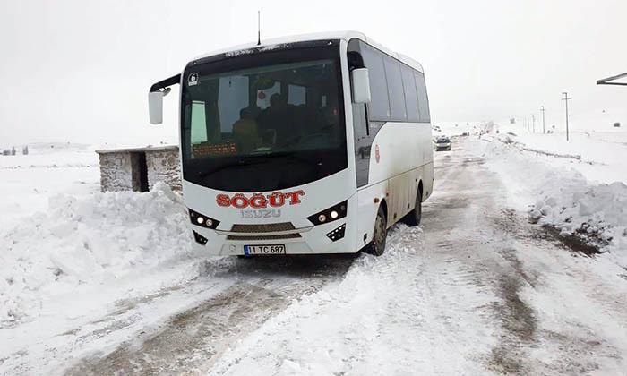 kar yollari kapatti araclar yolda kaldi-bilecik-sogut-eskisehir yolu 6