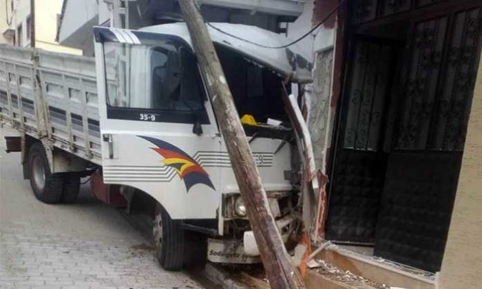 Kendi Aracının Altında Kaldı