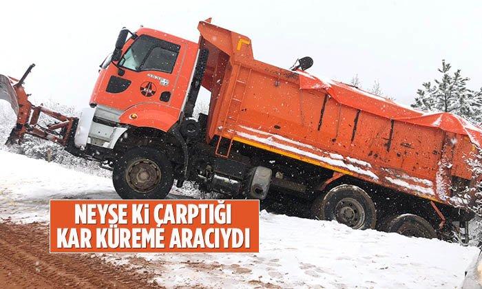 Zincirsiz ve Kar Lastiği Olmayan Araçlar Tehlike Saçıyor