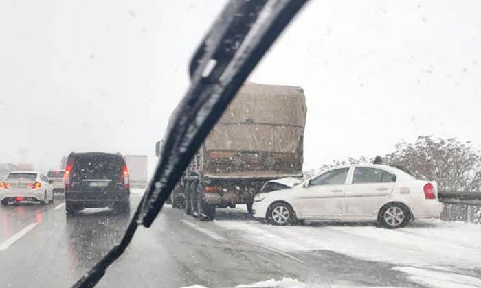 bilecik-bozuyuk-eskisehir yolu akaza yapan araclar