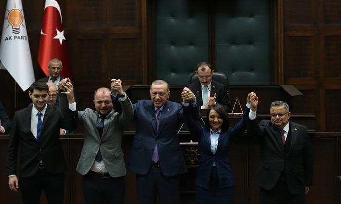 Belediye Başkanları Tekin ve Şahin Rozetlerini Taktı