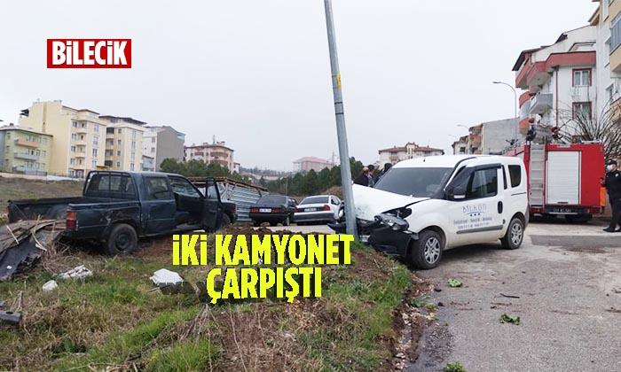 Bilecik’te 2 Kamyonet Çarpıştı