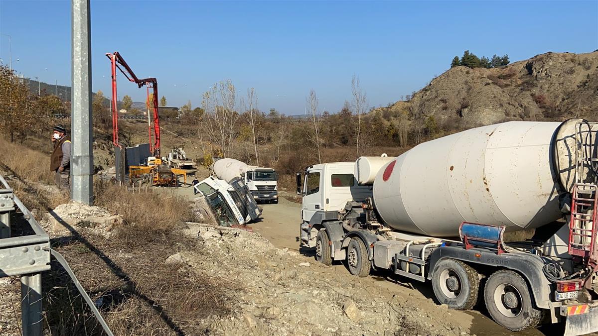 bilecikte-beton mikseri devrildi-bilecik-haber (4)