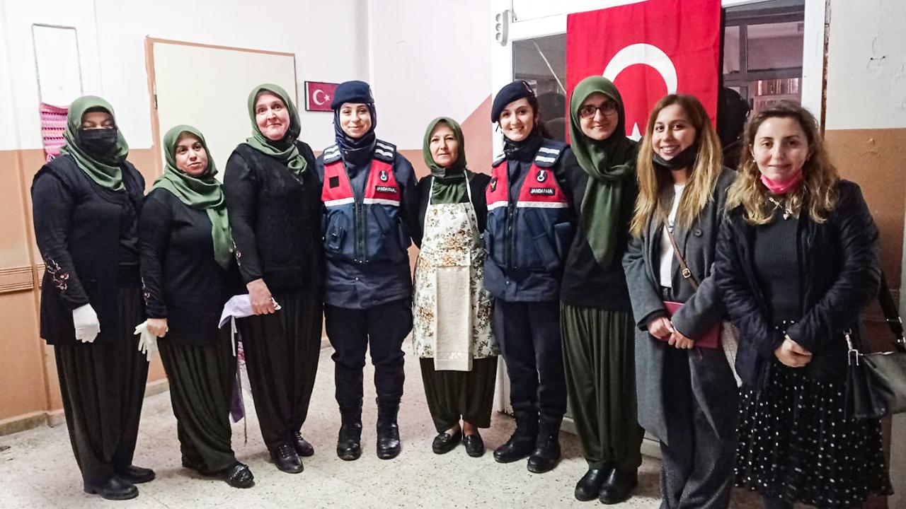 muratdere koyu kadın girisimciler kooperatifi üretim merkezi acilisi kadinlar toplu fotograf